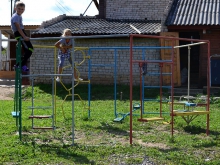 Детская игровая площадка для ограниченного пространства